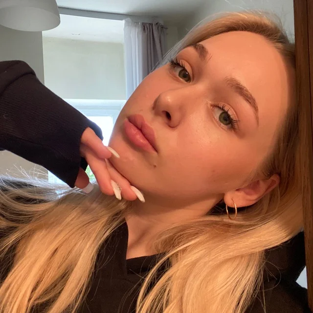 Yaroslava Lukianchuk, instruktorka kursu tatuażu Fine Line, w studiu Fineline Tattoo Gallery w Krakowie